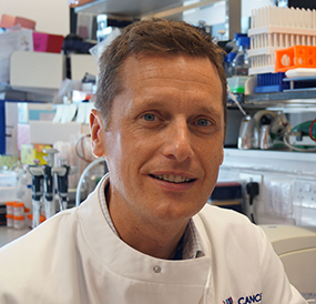 Dr Matthew Hoare
